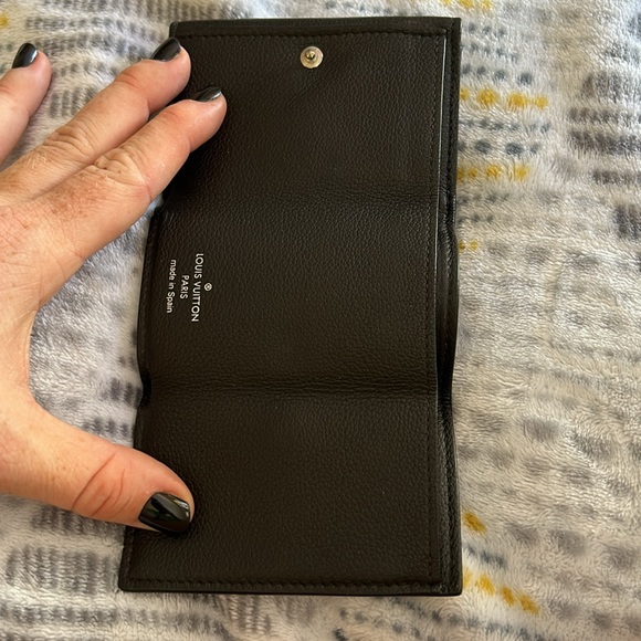 Louis Vuitton Lockmini Trifold Mini Wallet - Picture 15 of 15